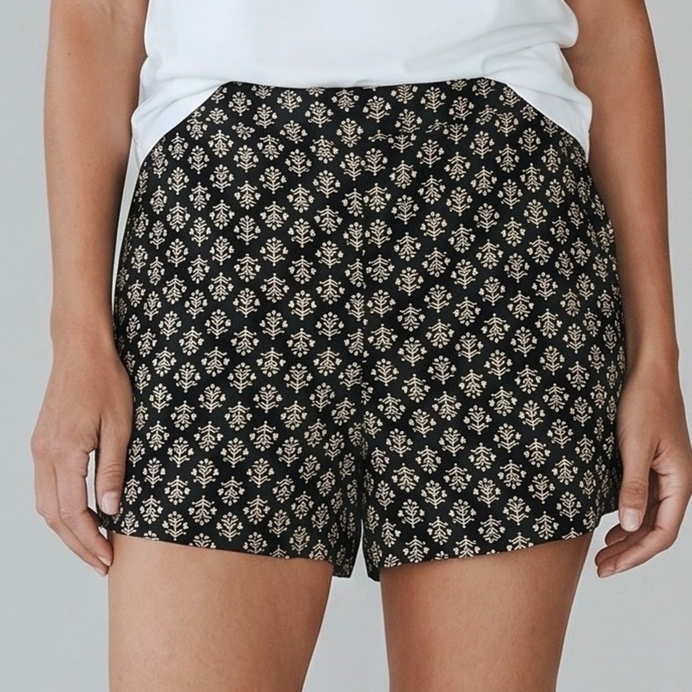 Old Navy Shorts Women L Black Floral Block Print Elastic Waist Boho Casual